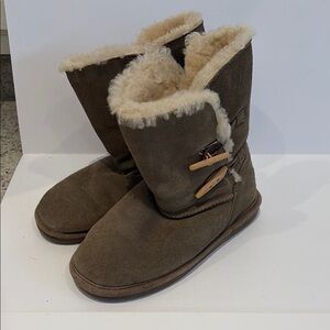 Cozy Brown Shearling Boots